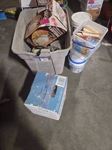 lot 6316 image: USG Sheetrock Plus 3 Joint Compound 4.5 Gal