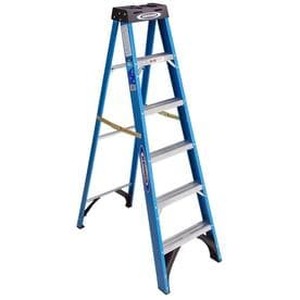 lot 6140 image: Werner 6ft Fiberglass Step Ladder - Model FS7