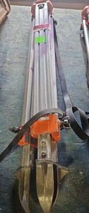lot 6169 image: Surveyors Tripod Leveling Staff Aluminum - Model 06168