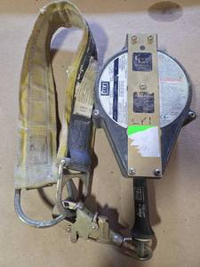 lot 6225 image: DBI SALA Ultra Lock Self Retracting Lifeline - Model 3504430