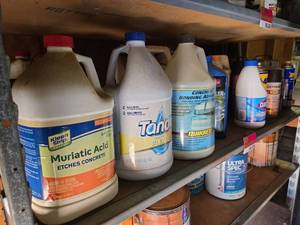 lot 6309 image: Lot of Cleaning, Adhesive & Paint Products Klean Strip Tandil Clorox WD-40