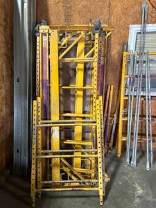lot 6241 image: Perry Scaffolding