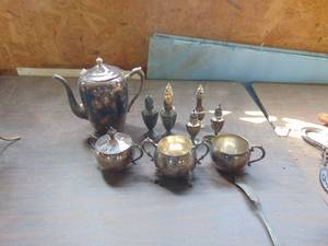 lot 3489 image: Silverplate Set