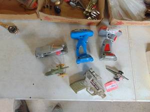 lot 3503 image: Toys - Diecast Car - Tanks - Zapper and More