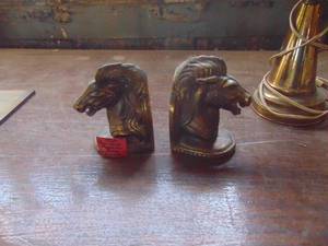 lot 3580 image: Pair of Horse Head Book Ends