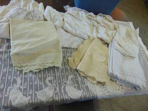 lot 3615 image: Selection of Window Curtains and Table Cloths