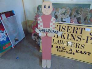 lot 3629 image: Wooden Folk Art - Welcome Sign