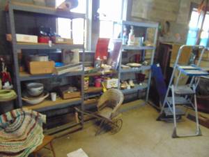 lot 3631 image: Contents of last 2 shelving Units