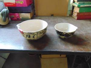 lot 3635 image: Pair of Crock Nesting Bowls