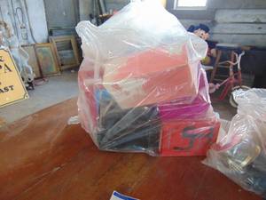 lot 3644 image: Bag of Assorted Vintage Wigs - Halloween