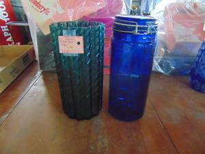 lot 3650 image: Green Vase and Cobalt Blue Container