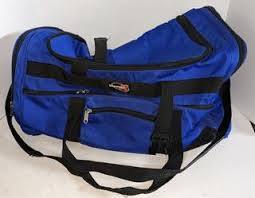 lot 58445 image: cobalt blue Tournamax duffle bag