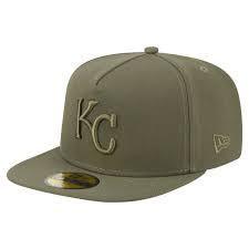lot 58316 image: New Era 59FIFTY Kansas City Royals fitted hat in olive green - 7 12