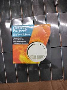 lot 62637 image: Bulk Box of general-purpose, battery-operated photoelectric smoke alarms (66 ct)