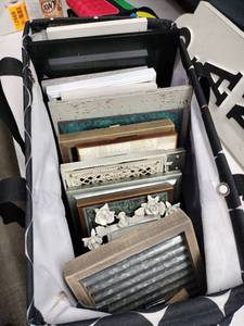 lot 62669 image: Bag of Miscellaneous Photo Frames