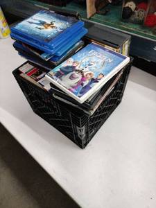 lot 62675 image: Lot of DVDs and Blu-ray Movies Mixed Titles 20 Discs