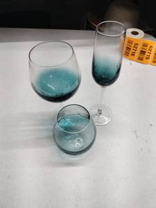 lot 62714 image: Teal Gradient Glassware Set 3 Pieces