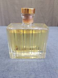lot 1917 image: NEST Fragrances Crystallized Ginger & Vanilla Bean Reed Diffuser