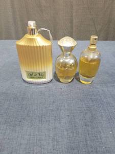 lot 1923 image: Ghaia Zayed Fragrance Set 3 Pieces Perfume Spray Bottles