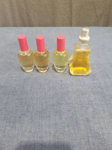 lot 1924 image: Fragrance Bottles Lot of 4 Small Glass Spray and Cap Bottles