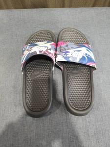 lot 1931 image: Nike Benassi Slide Sandals Pair Multicolor Print Size 8