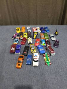 lot 1965 image: Lot of Diecast Model Cars Mixed Brands and Styles