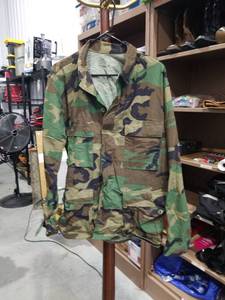 lot 1995 image: Camouflage Field Jacket Medium Regular NATO Size 70909404