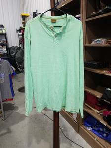 lot 2055 image: Big Sky Long Sleeve Henley Shirt Mint Green Size Large