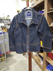 lot 2064 image: Juke Box Stretch Denim Jacket Medium 95% Cotton 4% Spandex