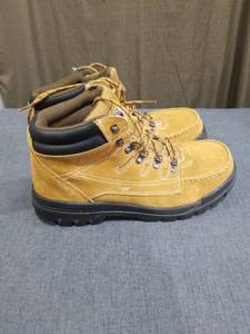 lot 2088 image: Hiking Boots Tan Lace-Up Work Boots Size 13