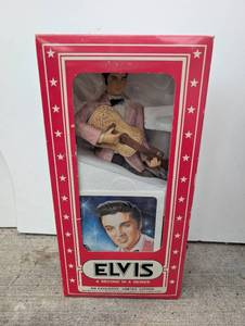 lot 550 image: Elvis A Second in a Series Limited Edition Decanter McCormick