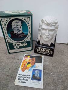 lot 553 image: Elvis Commemorative Bust 1935-1977 with Original Box