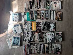 lot 2505 image: Large Lot Trading Cards Collection Elvis Presley Hotel Claridge
