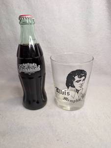 lot 3000 image: Graceland Memphis Tennessee Coca-Cola Classic 8 fl oz Bottle  Elvis Glass