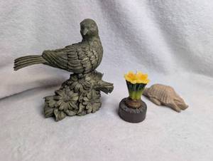 lot 4503 image: Bird on Floral Base Figurine  Flower Candle  Armadillo Figure