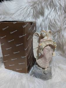 lot 4613 image: Roman Inc Angel Figurine with Wings and Banner