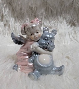 lot 4619 image: Designspirations Angel with Bear Figurine 2002