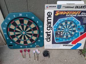 lot 6005 image: Sportcraft Shootout 2 Player Electronic Dartboard with Darts