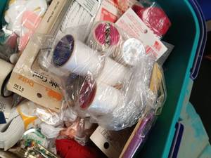 lot 33729 image: Large Sewing bundle
