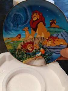 lot 33687 image: Vintage The Lion King decorative collector plate produced by the Bradford Exchange
