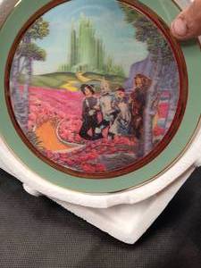 lot 33695 image: Vintage 1994 collector plate titled Step into the Emerald City from The Bradford Exchange