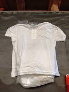 lot 33704 image: Set of 6 Soffe Youth size small white button Shirts