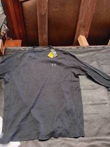 lot 33718 image: Mens Under Armour gray waffle long-sleeve shirt size 3XL