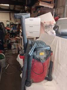 lot 33815 image: Craftsman 20-gallon WetDry Shop Vacuum