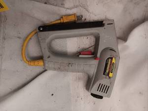 lot 33823 image: Corded Stanley Sharpshooter TRE500 Heavy Duty Electric Staple and Nail Gun