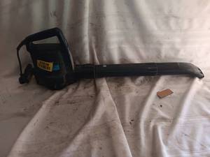 lot 33838 image: Corded Craftsman BlowerVac Mulcher