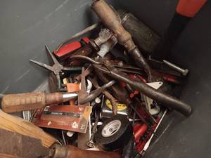 lot 33851 image: Large Tub of Misc Hand tools