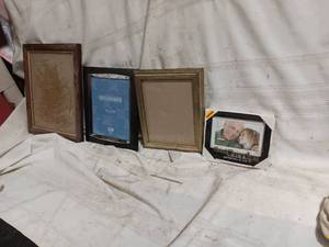 lot 33858 image: Set of 4 Picture Frames in various sizes