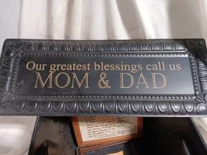 lot 33876 image: Set of 3 Photo Frames and 3 wall art pieces