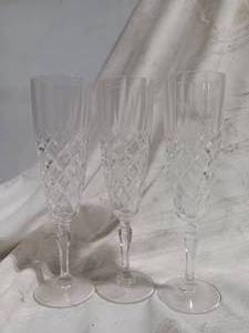 lot 33890 image: Vintage Waterford Alana Crystal champagne flutes or stemware featuring a classic diamond-cut pattern